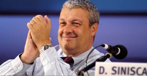 «Il risparmio sia al centro della politica economica». Nella foto Domenico Siniscalco (Emblema) «Il risparmio sia al centro della politica economica». Nella foto Domenico Siniscalco (Emblema)