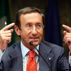 Fra entusiasmo e ventilate proteste del Pdl attesa a Mirabello per l'intervento di Fini (LaPresse) 