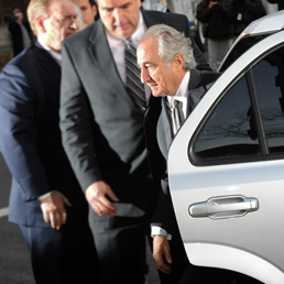 Madoff spara a zero su banche, autorità, ex investitori. In Jp Morgan sapevano tutto (Ap)