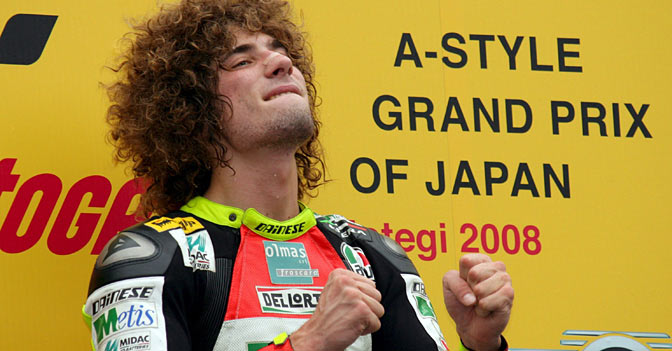 Un piccolo casco per celebrare il Sic e sostenere la ...